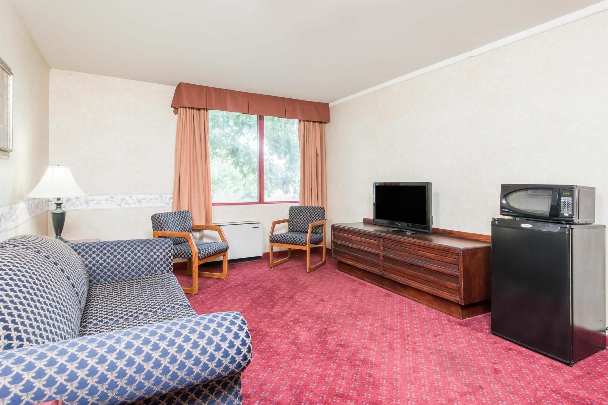 Howard Johnson By Wyndham Kitchener Conestoga Exterior foto